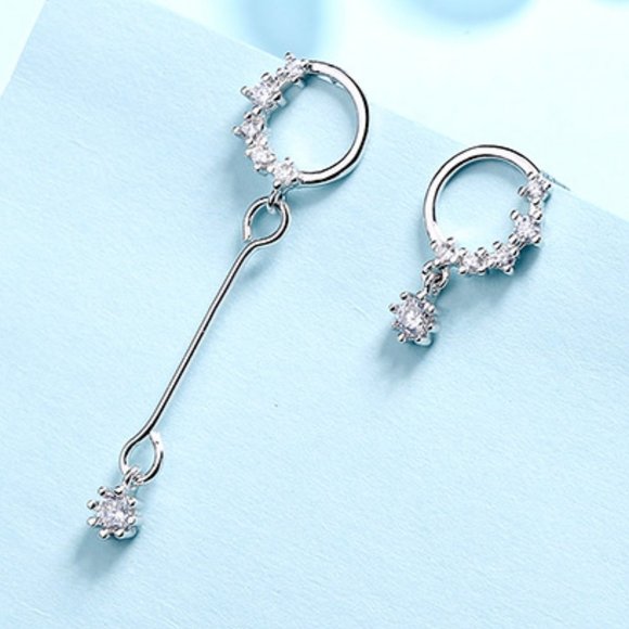Jewelry - NEW 925 Sterling Silver Diamond Circle Earrings E